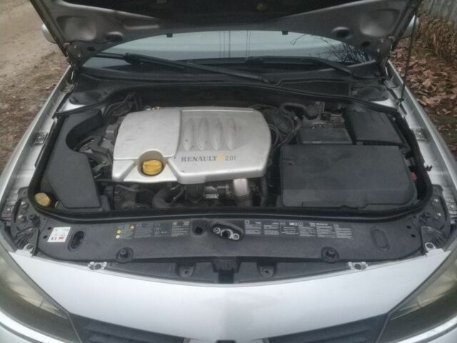 Серый Рено Лагуна, объемом двигателя 2 л и пробегом 270 тыс. км за 4286 $, фото 9 на Automoto.ua