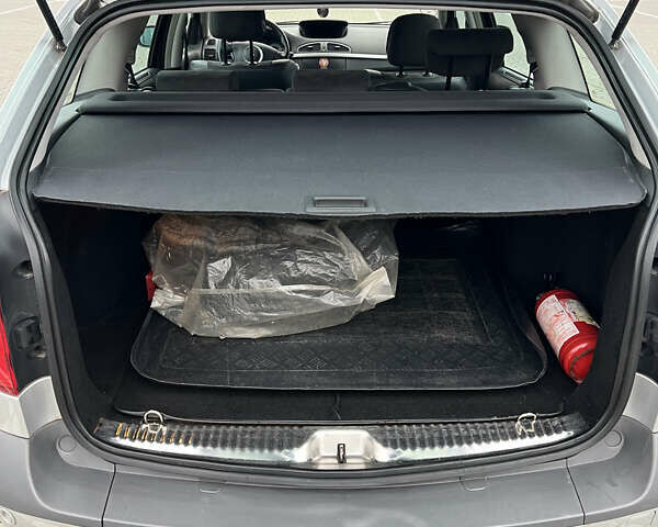 Серый Рено Лагуна, объемом двигателя 2 л и пробегом 230 тыс. км за 6100 $, фото 16 на Automoto.ua