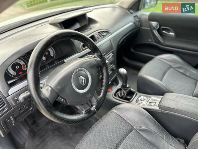 Серый Рено Лагуна, объемом двигателя 1.9 л и пробегом 250 тыс. км за 4100 $, фото 11 на Automoto.ua