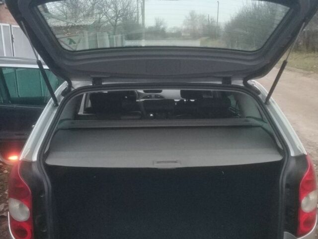 Серый Рено Лагуна, объемом двигателя 2 л и пробегом 270 тыс. км за 4286 $, фото 8 на Automoto.ua