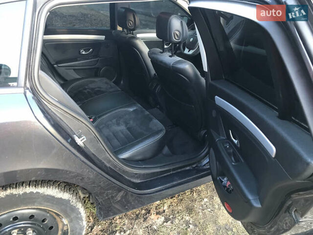 Серый Рено Лагуна, объемом двигателя 2 л и пробегом 330 тыс. км за 5300 $, фото 7 на Automoto.ua