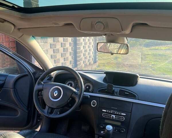 Серый Рено Лагуна, объемом двигателя 2 л и пробегом 191 тыс. км за 5400 $, фото 10 на Automoto.ua