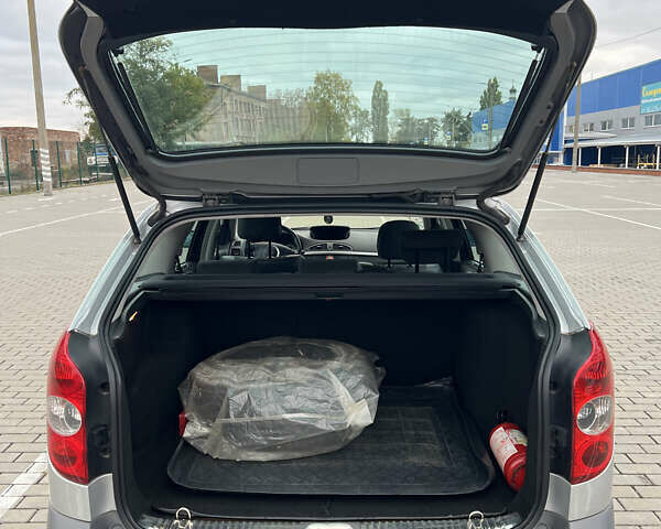 Серый Рено Лагуна, объемом двигателя 2 л и пробегом 230 тыс. км за 6100 $, фото 6 на Automoto.ua