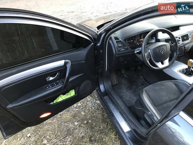 Серый Рено Лагуна, объемом двигателя 2 л и пробегом 330 тыс. км за 5300 $, фото 6 на Automoto.ua