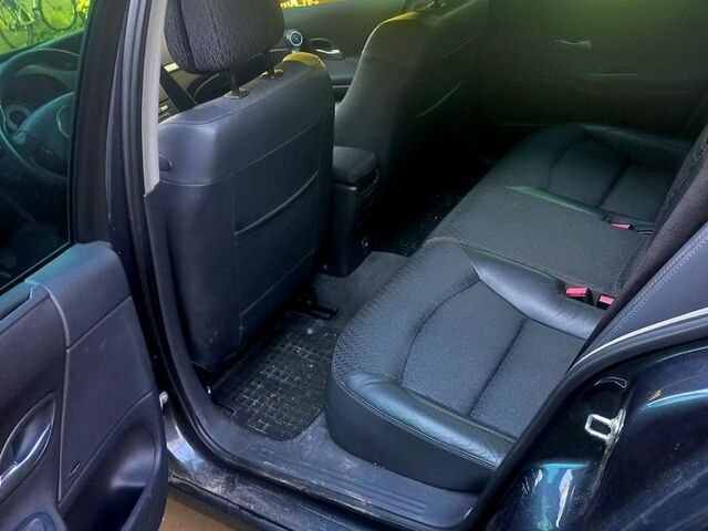 Серый Рено Лагуна, объемом двигателя 1.9 л и пробегом 237 тыс. км за 5400 $, фото 7 на Automoto.ua