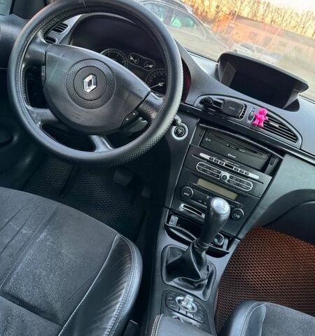 Серый Рено Лагуна, объемом двигателя 2.19 л и пробегом 402 тыс. км за 3500 $, фото 11 на Automoto.ua