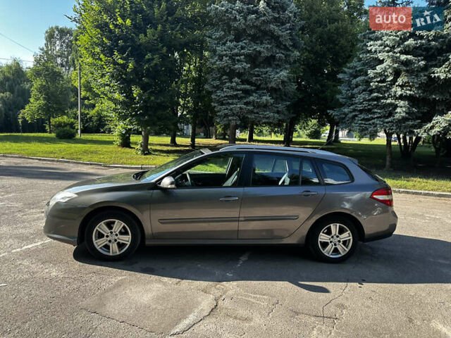 Серый Рено Лагуна, объемом двигателя 1.5 л и пробегом 328 тыс. км за 6100 $, фото 3 на Automoto.ua