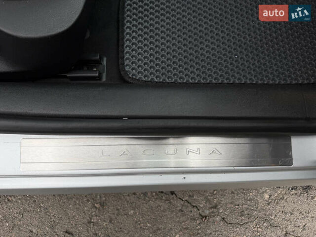 Сірий Рено Лагуна, об'ємом двигуна 2 л та пробігом 268 тис. км за 6300 $, фото 14 на Automoto.ua