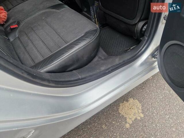 Серый Рено Лагуна, объемом двигателя 2 л и пробегом 470 тыс. км за 5200 $, фото 5 на Automoto.ua