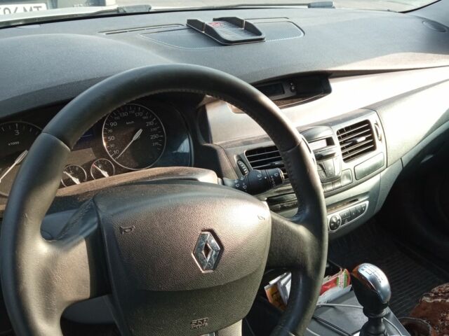 Серый Рено Лагуна, объемом двигателя 1.5 л и пробегом 261 тыс. км за 5300 $, фото 2 на Automoto.ua