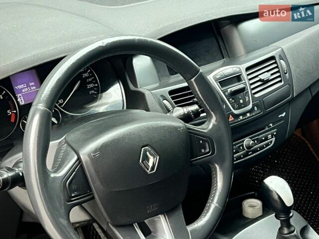 Сірий Рено Лагуна, об'ємом двигуна 2 л та пробігом 400 тис. км за 3999 $, фото 15 на Automoto.ua