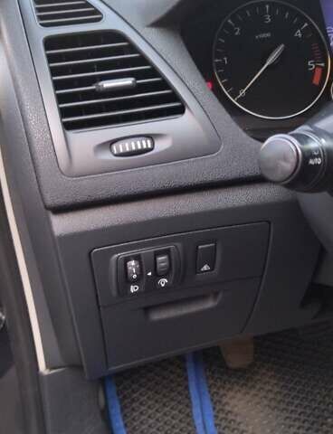 Серый Рено Лагуна, объемом двигателя 1.5 л и пробегом 264 тыс. км за 4000 $, фото 11 на Automoto.ua