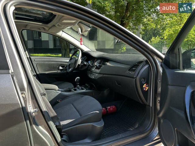 Серый Рено Лагуна, объемом двигателя 1.5 л и пробегом 328 тыс. км за 6100 $, фото 8 на Automoto.ua