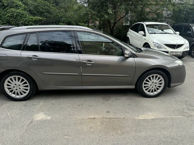 Сірий Рено Лагуна, об'ємом двигуна 2 л та пробігом 245 тис. км за 6800 $, фото 9 на Automoto.ua