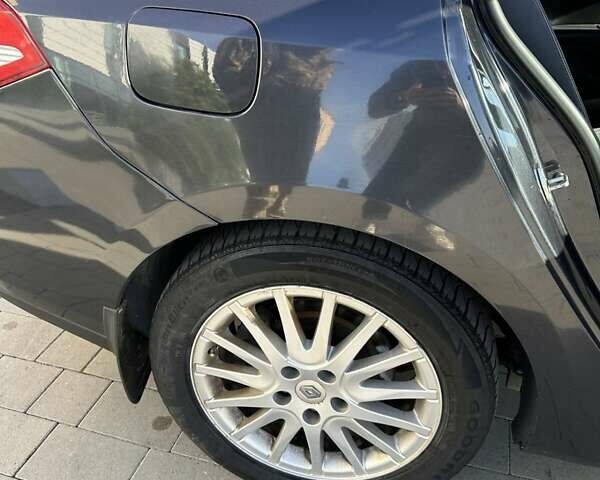 Сірий Рено Лагуна, об'ємом двигуна 1.5 л та пробігом 331 тис. км за 5200 $, фото 14 на Automoto.ua