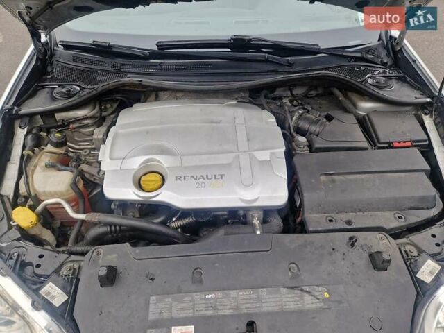 Серый Рено Лагуна, объемом двигателя 2 л и пробегом 470 тыс. км за 5200 $, фото 9 на Automoto.ua