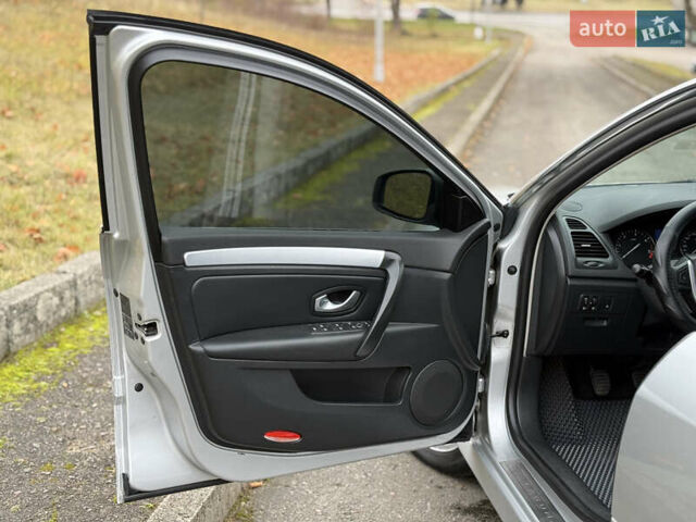 Сірий Рено Лагуна, об'ємом двигуна 2 л та пробігом 268 тис. км за 6300 $, фото 10 на Automoto.ua