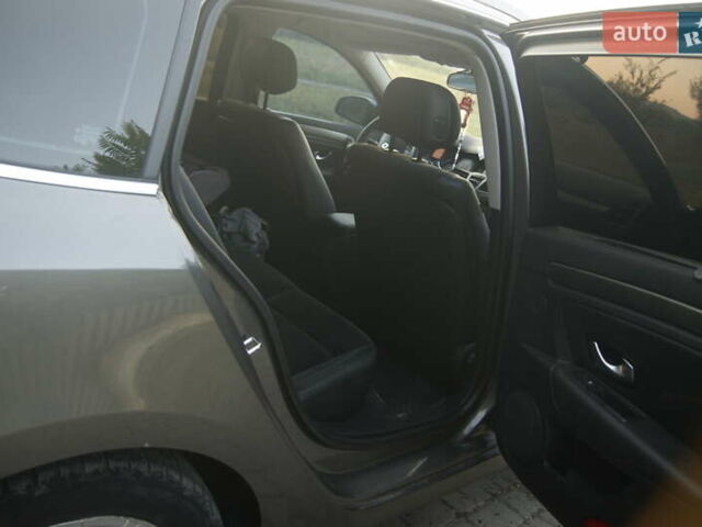 Серый Рено Лагуна, объемом двигателя 2 л и пробегом 219 тыс. км за 6600 $, фото 22 на Automoto.ua