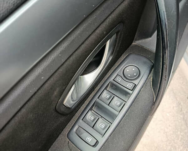 Серый Рено Лагуна, объемом двигателя 1.6 л и пробегом 205 тыс. км за 5250 $, фото 7 на Automoto.ua