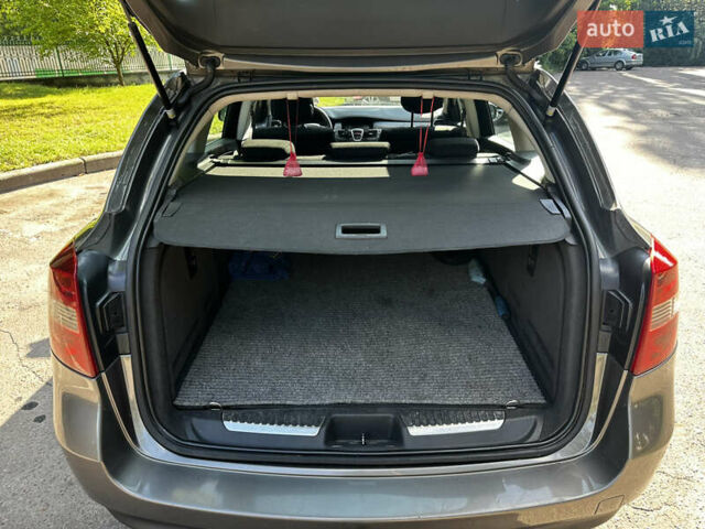 Серый Рено Лагуна, объемом двигателя 1.5 л и пробегом 328 тыс. км за 6100 $, фото 19 на Automoto.ua