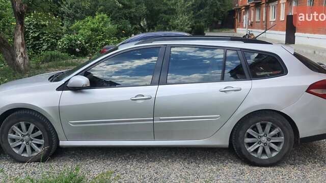 Серый Рено Лагуна, объемом двигателя 1.46 л и пробегом 370 тыс. км за 5000 $, фото 6 на Automoto.ua