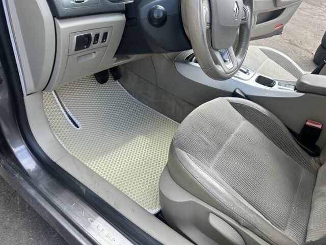 Сірий Рено Лагуна, об'ємом двигуна 2 л та пробігом 245 тис. км за 6800 $, фото 3 на Automoto.ua