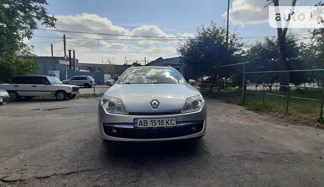 Серый Рено Лагуна, объемом двигателя 2 л и пробегом 221 тыс. км за 6500 $, фото 7 на Automoto.ua