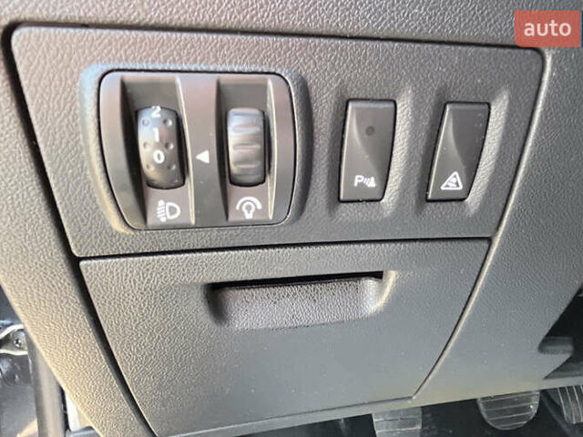 Рено Лагуна 2008 в Стрые на Automoto.ua Серый Рено Лагуна, объемом двигателя 1.46 л и пробегом 205 тыс. км за 6999 $, фото 13 на Automoto.ua