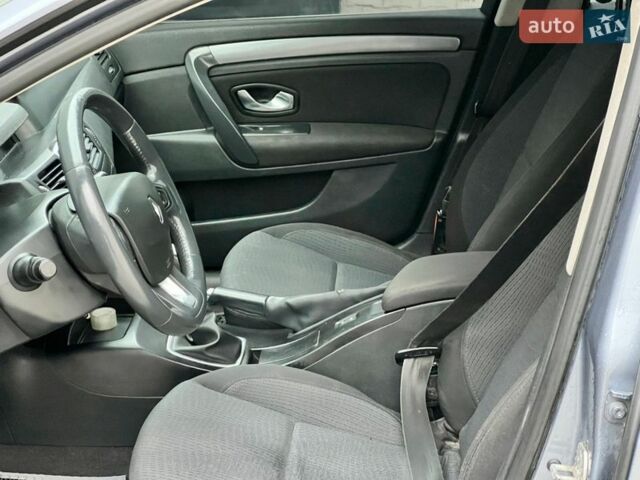 Сірий Рено Лагуна, об'ємом двигуна 2 л та пробігом 400 тис. км за 3999 $, фото 14 на Automoto.ua