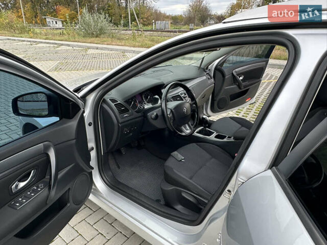 Серый Рено Лагуна, объемом двигателя 1.5 л и пробегом 266 тыс. км за 6100 $, фото 15 на Automoto.ua