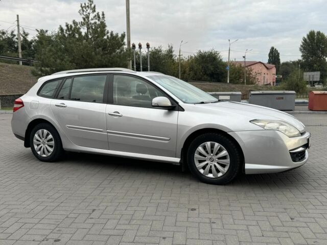 Серый Рено Лагуна, объемом двигателя 0 л и пробегом 260 тыс. км за 6600 $, фото 6 на Automoto.ua