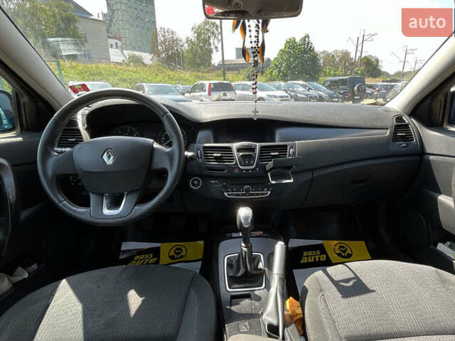 Рено Лагуна 2008 в Стрые на Automoto.ua Серый Рено Лагуна, объемом двигателя 1.46 л и пробегом 205 тыс. км за 6999 $, фото 8 на Automoto.ua