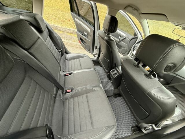 Серый Рено Лагуна, объемом двигателя 2 л и пробегом 268 тыс. км за 5800 $, фото 5 на Automoto.ua