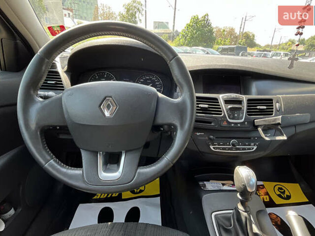 Рено Лагуна 2008 в Стрые на Automoto.ua Серый Рено Лагуна, объемом двигателя 1.46 л и пробегом 205 тыс. км за 6999 $, фото 9 на Automoto.ua