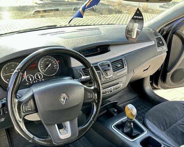 Сірий Рено Лагуна, об'ємом двигуна 1.5 л та пробігом 331 тис. км за 5200 $, фото 7 на Automoto.ua