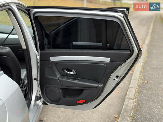 Сірий Рено Лагуна, об'ємом двигуна 2 л та пробігом 268 тис. км за 6300 $, фото 13 на Automoto.ua