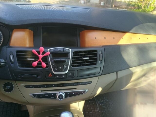 Серый Рено Лагуна, объемом двигателя 2 л и пробегом 245 тыс. км за 6900 $, фото 7 на Automoto.ua