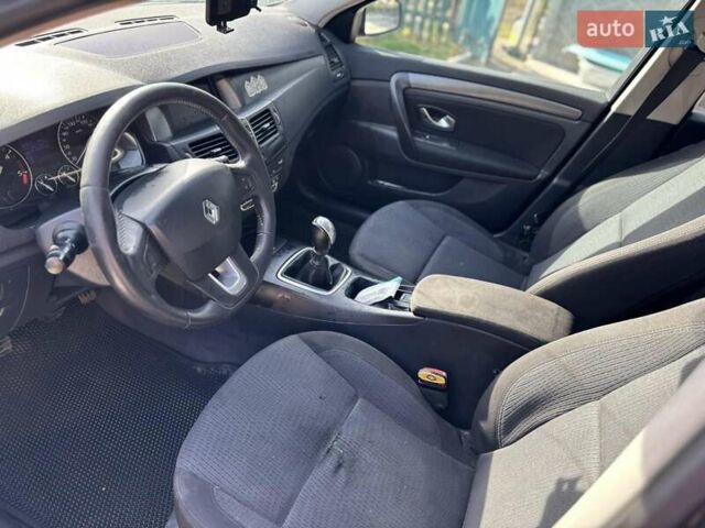 Серый Рено Лагуна, объемом двигателя 1.5 л и пробегом 266 тыс. км за 5120 $, фото 12 на Automoto.ua