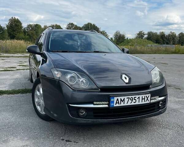 Серый Рено Лагуна, объемом двигателя 2 л и пробегом 321 тыс. км за 7100 $, фото 7 на Automoto.ua