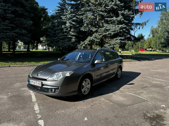 Серый Рено Лагуна, объемом двигателя 1.5 л и пробегом 328 тыс. км за 6100 $, фото 2 на Automoto.ua