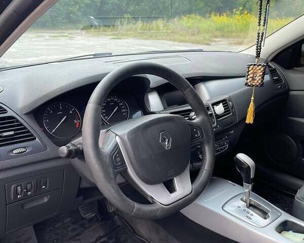 Серый Рено Лагуна, объемом двигателя 2 л и пробегом 321 тыс. км за 7100 $, фото 10 на Automoto.ua