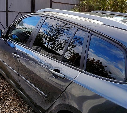 Серый Рено Лагуна, объемом двигателя 1.5 л и пробегом 310 тыс. км за 6200 $, фото 4 на Automoto.ua