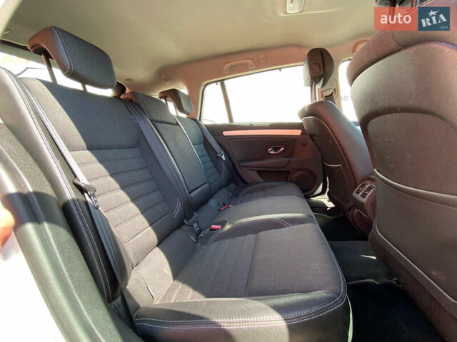 Серый Рено Лагуна, объемом двигателя 2 л и пробегом 245 тыс. км за 6800 $, фото 12 на Automoto.ua