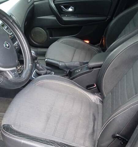 Сірий Рено Лагуна, об'ємом двигуна 1.5 л та пробігом 323 тис. км за 4600 $, фото 2 на Automoto.ua