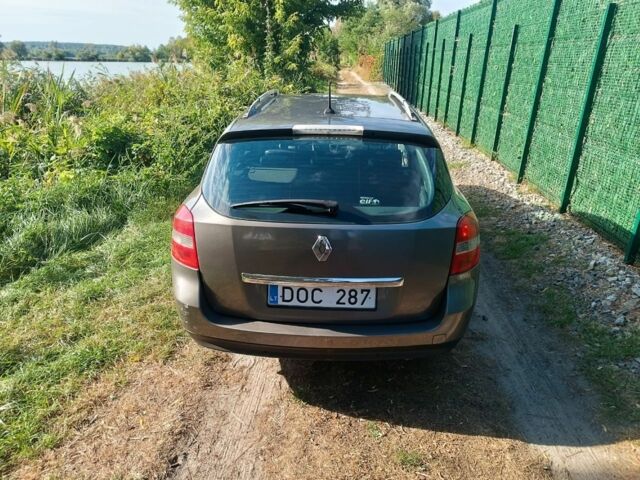 Серый Рено Лагуна, объемом двигателя 0 л и пробегом 300 тыс. км за 2450 $, фото 8 на Automoto.ua