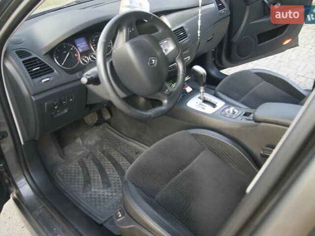 Серый Рено Лагуна, объемом двигателя 2 л и пробегом 219 тыс. км за 6600 $, фото 25 на Automoto.ua