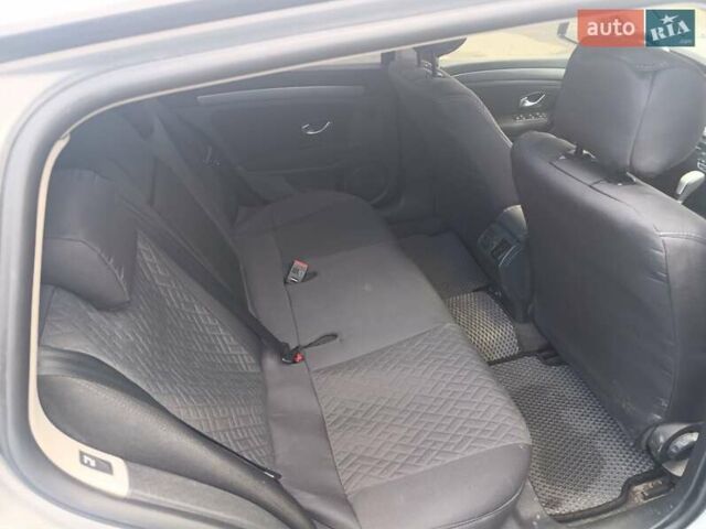 Серый Рено Лагуна, объемом двигателя 2 л и пробегом 290 тыс. км за 7100 $, фото 5 на Automoto.ua