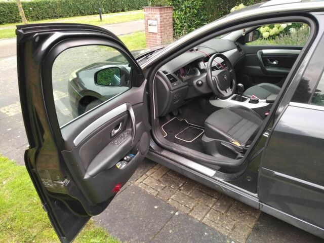 Серый Рено Лагуна, объемом двигателя 1.5 л и пробегом 331 тыс. км за 6500 $, фото 9 на Automoto.ua