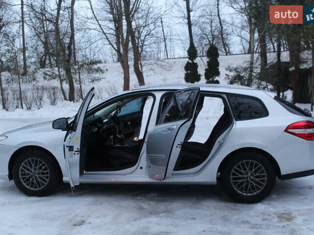 Серый Рено Лагуна, объемом двигателя 1.5 л и пробегом 280 тыс. км за 6399 $, фото 39 на Automoto.ua