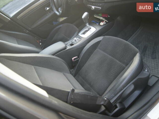 Серый Рено Лагуна, объемом двигателя 2 л и пробегом 219 тыс. км за 6600 $, фото 20 на Automoto.ua